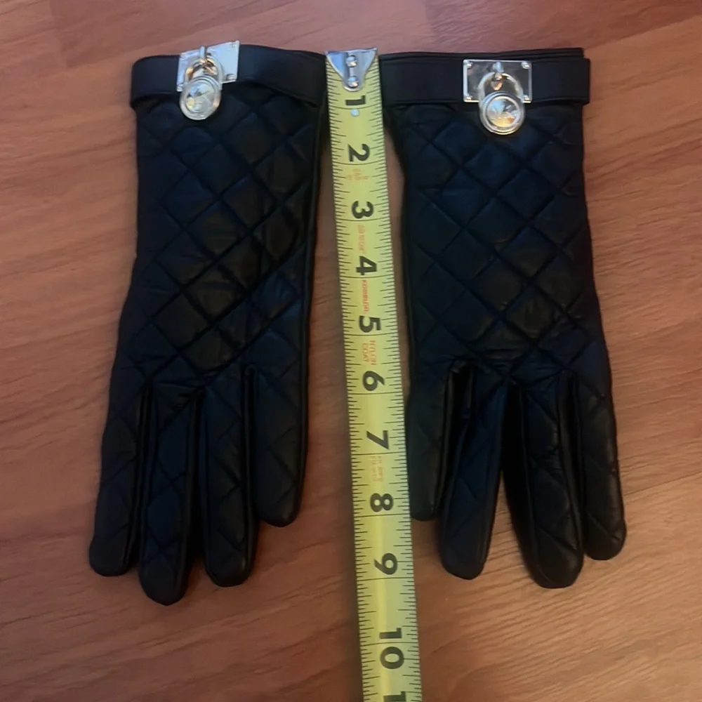 Michael Kors Genuine Leather Black Quilted Mittens/Gloves
